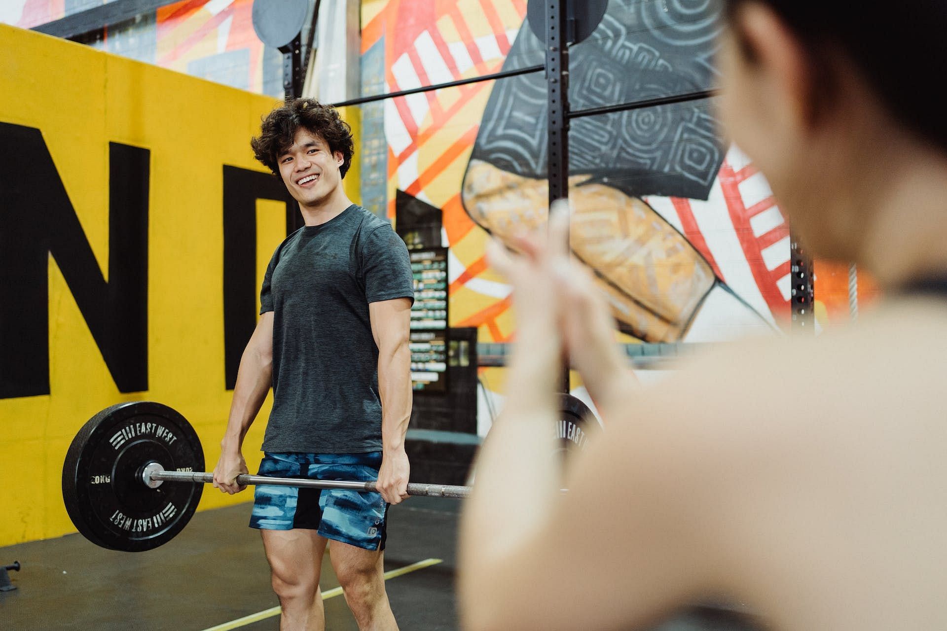 Dirty bulking comes with a lot of weigh gain (Image via Pexels/Ketut Subiyanto)